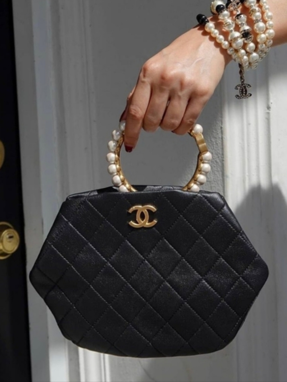 CHANEL Pearl Crown 👑 Clutch Bag